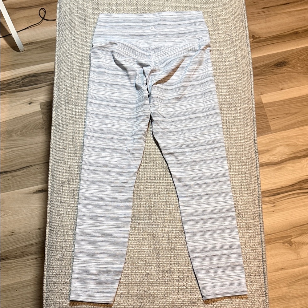 Lululemon Wunder Under Hi-Rise‎ 7/8” Leggings Luxtreme Light Gray Textured sz 8
